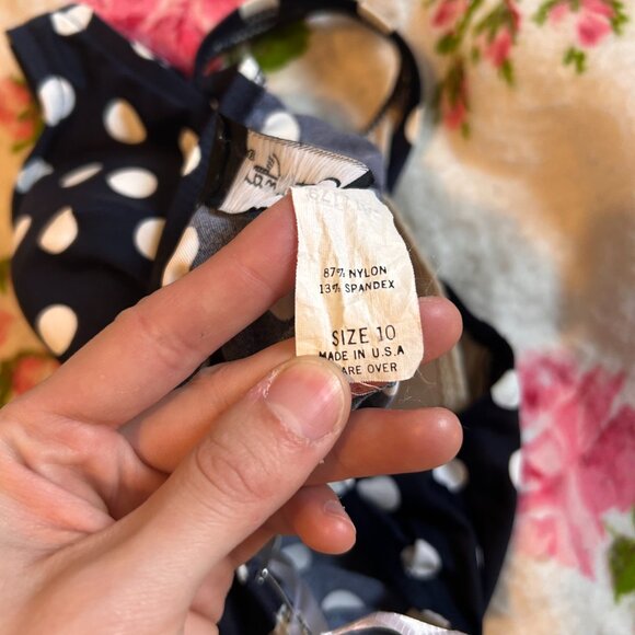 1970s Catalina Polka Dot one piece full coverage navy blue swim suit - made in t - Picture 9 of 12